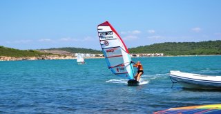 Ayvalıkta Rüzgar Sörfü Slalom Türkiye Ligi 2018 Yarışları Coşkusu