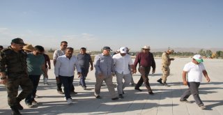 Vali Aziz Yıldırım, Malazgirtteki Çalışmaları Denetledi