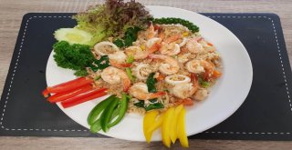 Türk Yemek Kültürünü Taylanda Taşıdı, Siparişlere Yetişemiyor