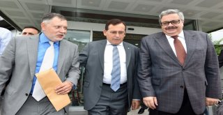 Rus Büyükelçi Yerhov Trabzonda İşadamları İle Yemekte Buluştu