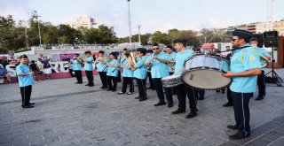 Taksim Meydanında 30 Ağustos Zafer Bayramı Sergisine Büyük İlgi