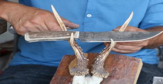 Demir Kesen Bıçağın Karışımı Sır Gibi Saklanıyor