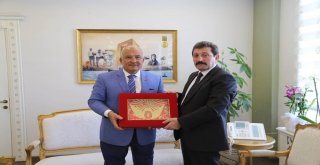 Mersin Büyükşehir Belediye Başkanı Kocamazdan , Vali Tavlıya Ziyaret