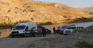 Serinlemek İçin Botan Çayına Giren Asteğmen Kayboldu