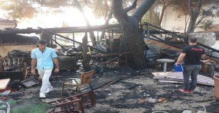 Tatilciler Alev Alev Yanan Kafeyi Endişeli Gözlerle İzledi