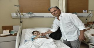 Başkan Uysaldan Sünnet Çocuklarına Ziyaret