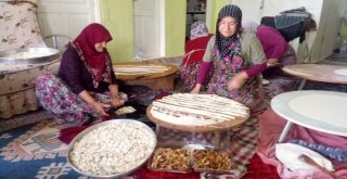 (Özel) Köylüler İmece Usulü Külliye Yapıyor