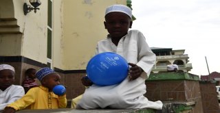 Tanzanyada Müslümanlar Bayram Namazı İçin Camileri Doldurdu