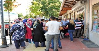 Sünnetinde Takılan 1 Doları Destek İçin Bozdurdu
