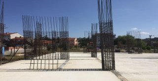 Başkan Yalçın Yüzme Havuzu İnşaat Çalışmalarını İnceledi