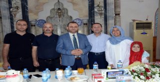 Koşarak Geldikleri Camiden Ödüllerle Ayrıldılar