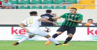 Spor Toto Süper Lig: Akhisarspor: 0 - Demir Grup Sivasspor: 0 (İlk Yarı)