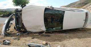 Tokatta Trafik Kazası 3 Yaralı