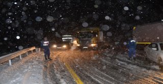 Antalya-Konya Karayolunda Kar Kalınlığı 15 Santimetreye Ulaştı