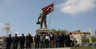 Şehit Hava Pilot Yüzbaşı Nail Erdoğanın Heykeli Açıldı