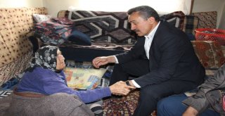 Başkan Tutal Yaşlı Ve Hastaları Ziyaret Etti