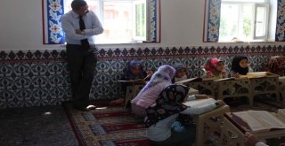 Kaymakam Özderin, Kuran Kurlarını İnceledi