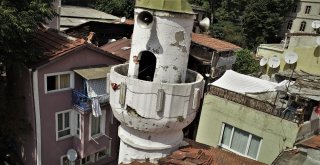 (Özel) Cemaat Namazını Minare Yıkılır Korkusuyla Kılıyor