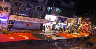 Edremit 250 Metre Uzunluğundaki Bayrak Ve Atatürk Posterleri Korteji İle Cumhuriyet İçin Yürüdü