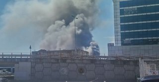 Fabrika Yangınında 6 İşçi Dumandan Etkilendi