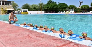 İnönüde Yüzme Bilmeyen Çocuk Kalmayacak