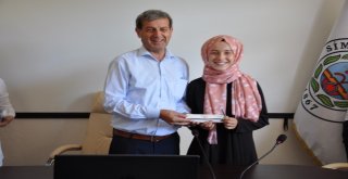 Başkan Özkan Başarılı Öğrencileri Ödüllendirdi