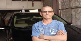 Yüz Binlerce Lira Değerindeki Araçları Orijinalliğini Bozmadan Tamir Ediyor