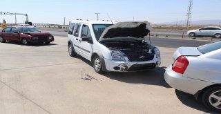 Diyarbakırda Zincirleme Trafik Kazası: 3 Yaralı