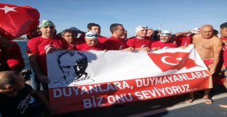 Cumhuriyetin Kuruluş Yıl Dönümünde Kız Kulesine Yüzerek Geçtiler