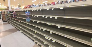 Florence Kasırgası Yaklaşırken Tahliyeler Sürüyor