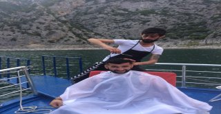 Dağda Tıraş Yapan Berberin Hedefi Eyfel Kulesi