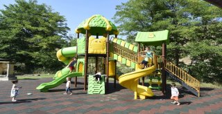 Tekkeköy Belediyesi İlçeyi Parklarla Donatıyor