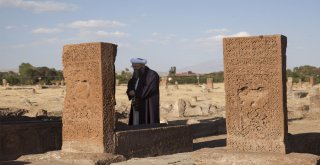 Cübbeli Ahmet Hocanın Ahlatı Gezdi