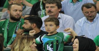 Kocaelispor Yeni Stadında İlk Maçına Çıktı