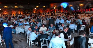 Başkan Altan: Payastaki 20 Yıllık Başarımızın Sırrı, Muhtarlarla Omuz Omuza Olmamızdır”