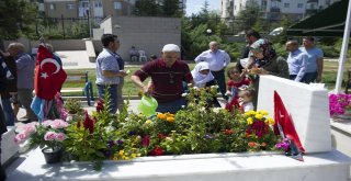 Şehit Yakınlarının Hüzünlü Bayramı