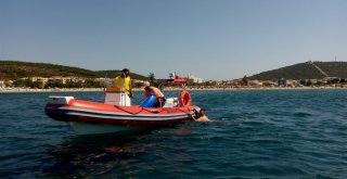 Sarımsaklı Plajlarında Boğulma Tehlikesi Atlatan Baba Ve Oğlu İtfaiye Kurtardı