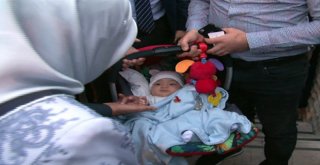 Tbmm Başkanı Yıldırımdan Mert Bebeğe Altın