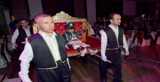 Başkan Tuna Makam Aracını Şehit Çocuğuna Tahsis Etti