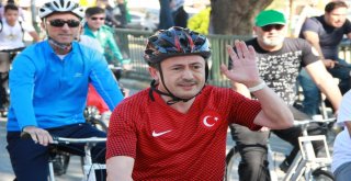 Tuzlada Pedallar Cumhuriyet İçin Çevrildi