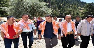 Başkan Yücel, Gevne Yayla Şenliğine Katıldı