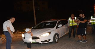 Çocuklardan Hatalı Araç Kullanan Ailelerine Kırmızı Düdük