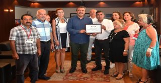 Hayvanseverlerden Başkan Çetine Ödül