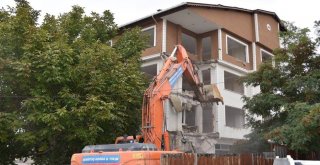Meydan Projesinde Yıkım Çalışması İncelendi