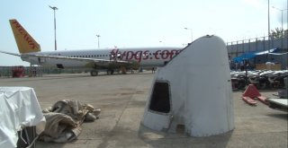 Trabzon Havalimanında Pistten Çıkan Zeynep İngiltere Yolcusu