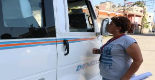 Mahallenin Fahri Trafik Polisi Ayşe Kaya Sokak Kedilerini Böyle Koruyor