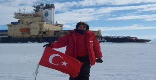 Kutuplarda Türk Bayrağını Dalgalandıran Kadın Şimdi De İklimleri Araştırıyor