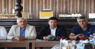 B.b. Erzurumspor Egemen Korkmaz Ve Auremirle Sözleşme İmzaladı