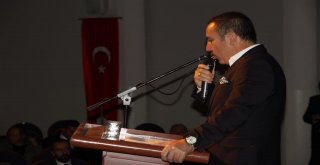 Ankaralılar Ankaranın Başkent Oluşunu Kutladı