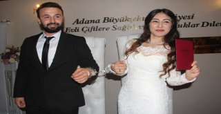 Komiser Yardımcısı Ve Eşine Nikahta Kelepçe Takıldı